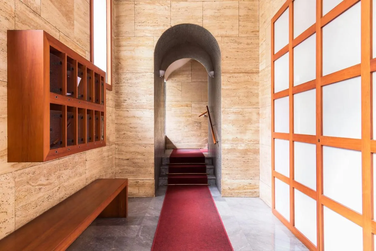HomeatHotel - San Nazaro Milano Italia